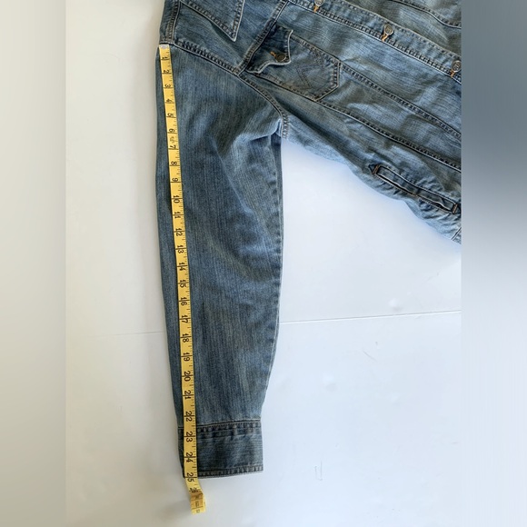 Wrangler Women’s Classic Denim Trucker Jacket - Size XL_Good Shape - Picture 10 of 12